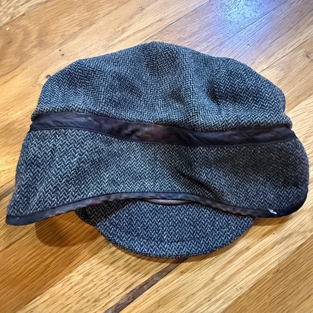 Vintage Grey Herringbone Tweed Flat Cap Newsboy Hat with Fold Down‎ Ear Flaps